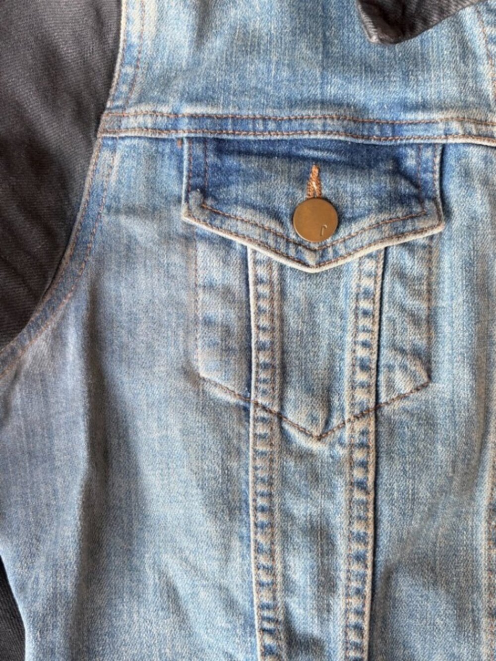 J BRAND - Two-Tone Denim Jacket w/ Wax Sleeves, SZ M - Picture 4 of 11